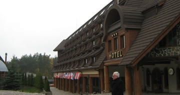 GERARD Corona chestnut Hotel Szymbark